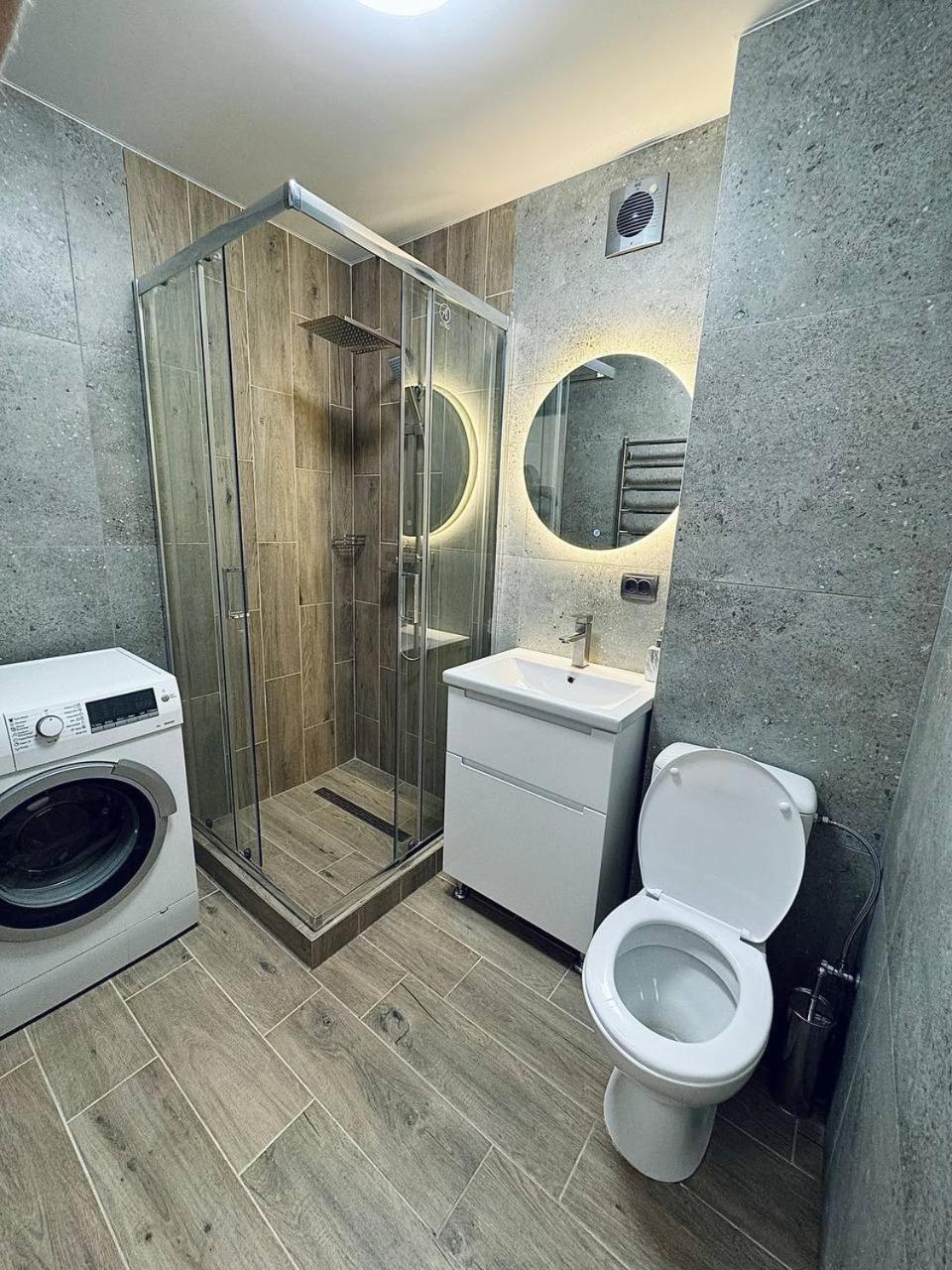 Двокімнатна Квартира На Корятовича, 2Б Berehove  Exterior photo